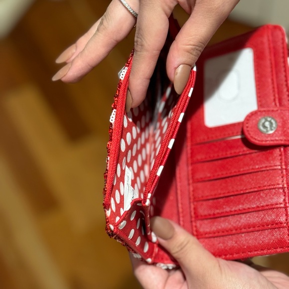 Brand New w/ tags Disney Parks Loungefly Minnie Mouse Wallet White & Red - Picture 6 of 7